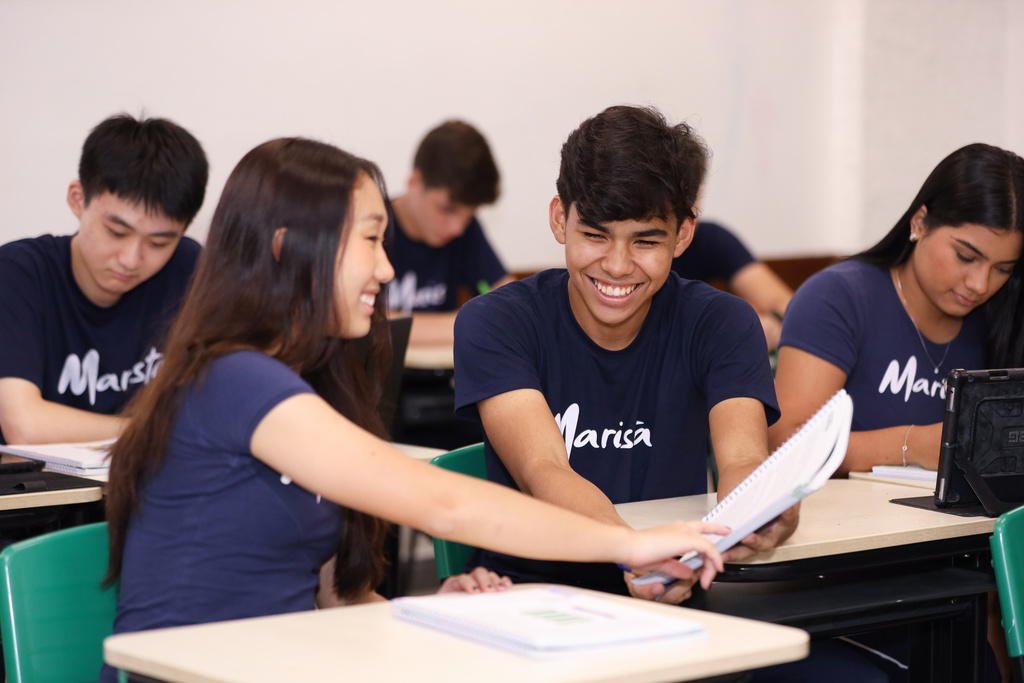 Escola Bil Ngue O Que E Quais S O Suas Principais Vantagens